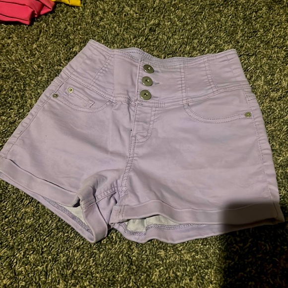 Shorts - Picture 1 of 2